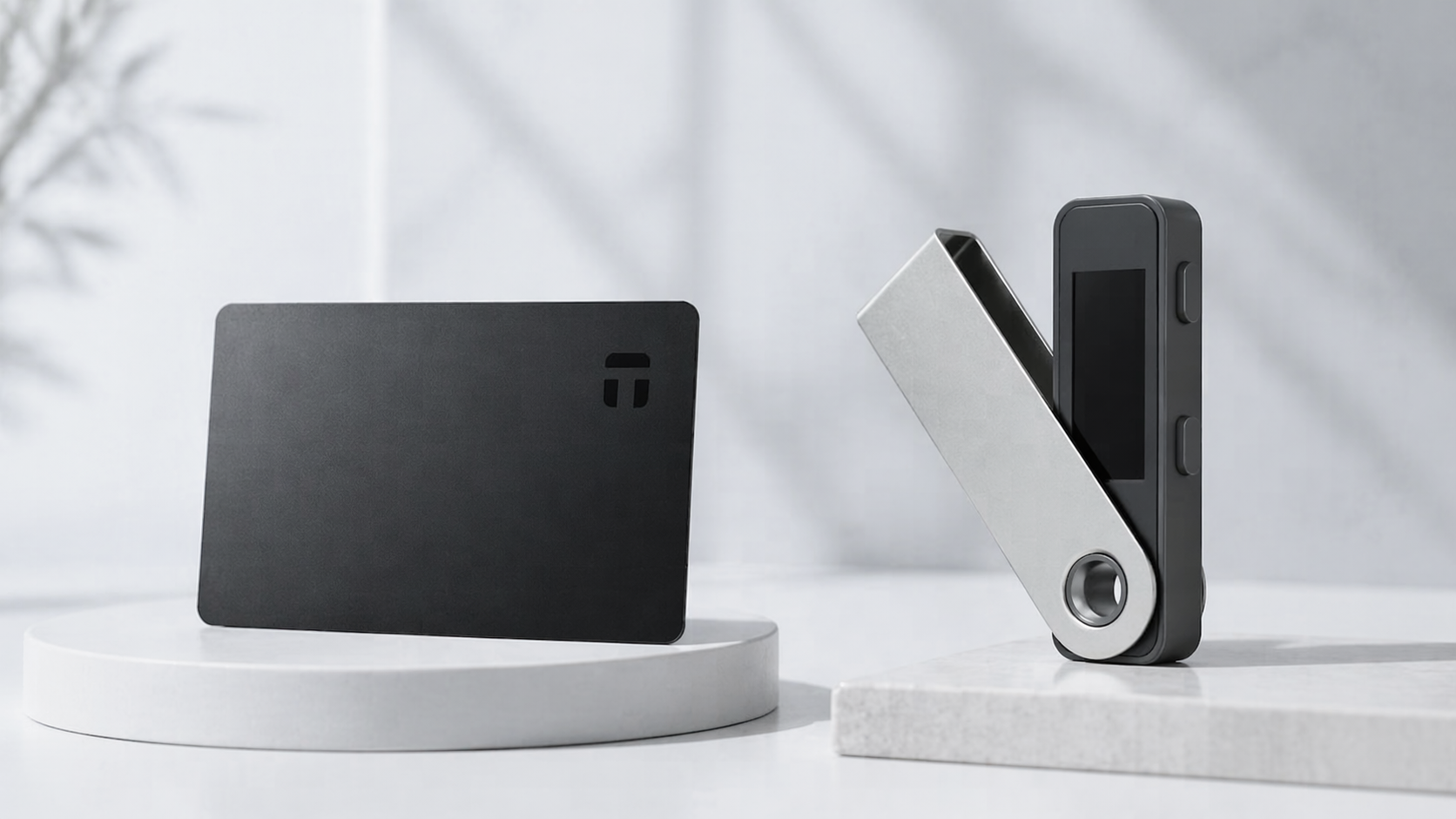 Tangem vs Ledger hardware wallet comparison image